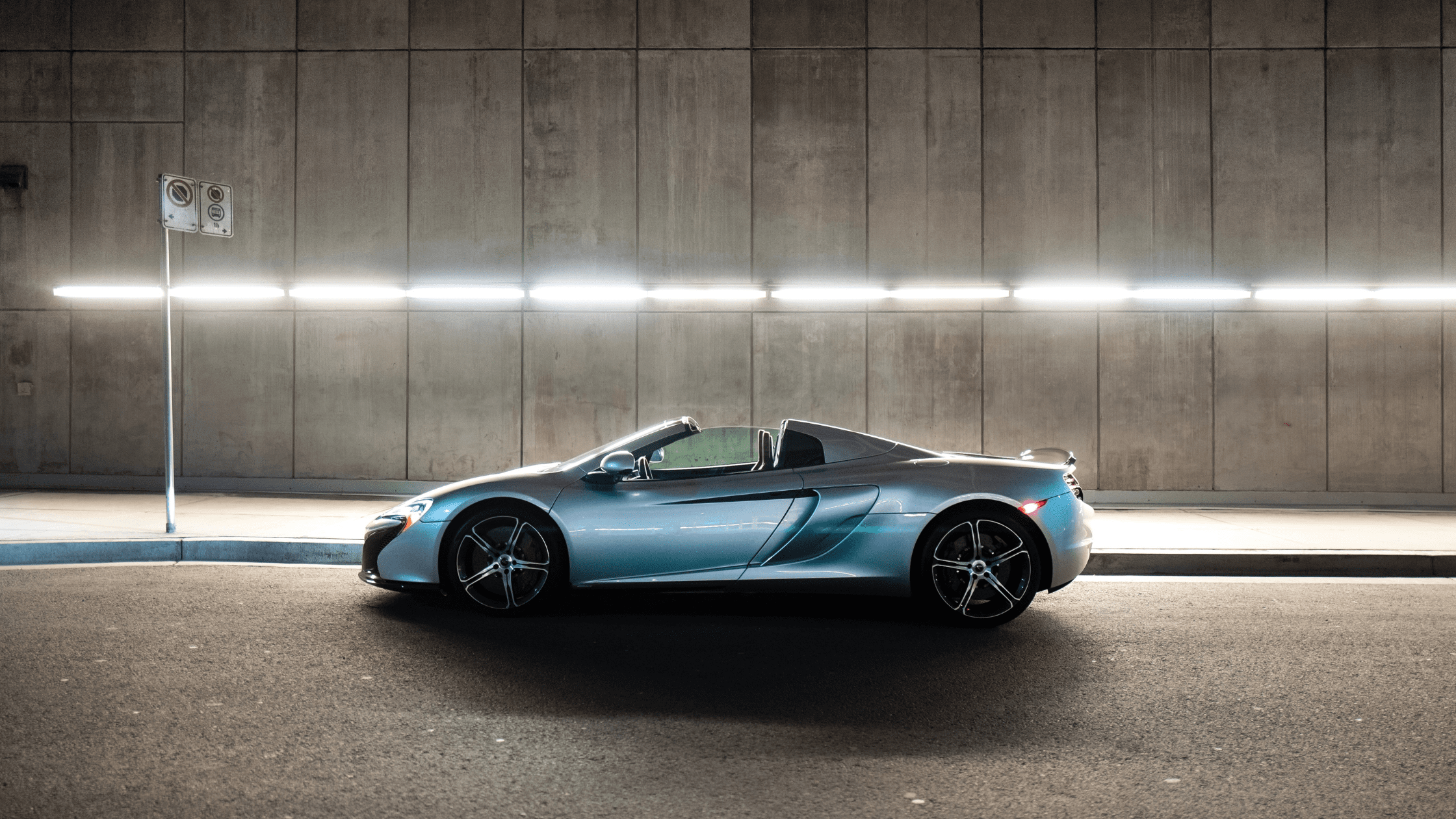 One of the fastest cars in Sydney, The Mclaren Spider 